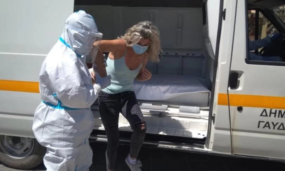 Κορονοϊός: Εμφάνιση σε ζεύγος επισκεπτών συμπτώματα του ιού